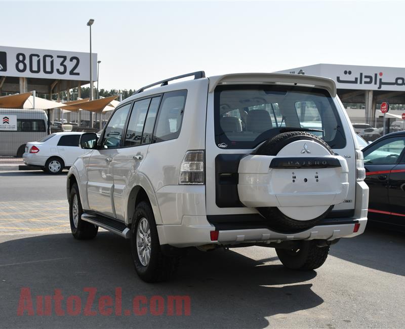 MITSUBISHI PAJERO GLS- 2013- WHITE- 40 000 KM- GCC