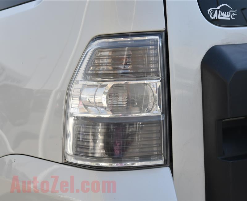 MITSUBISHI PAJERO GLS- 2013- WHITE- 40 000 KM- GCC