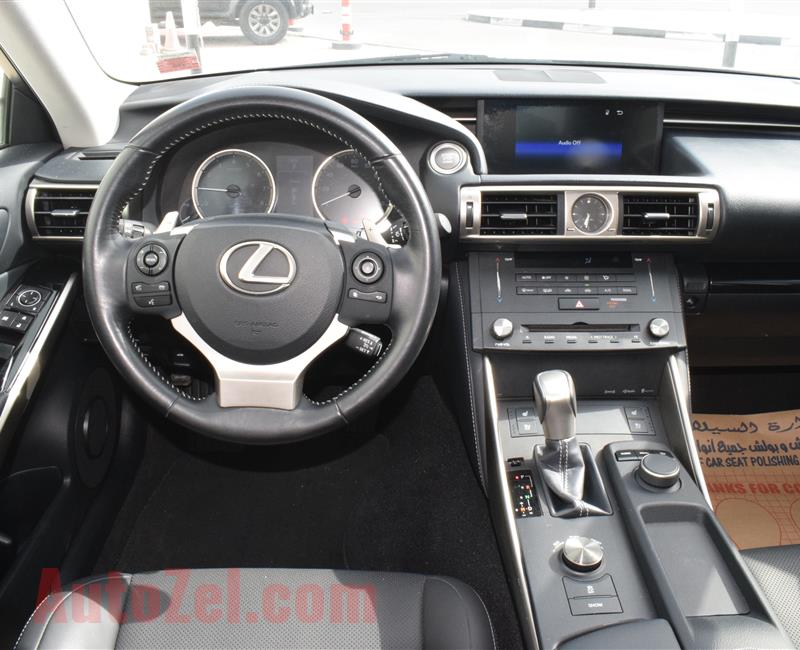 LEXUS IS250- 2015- SILVER- 30 000 KM- US SPECS