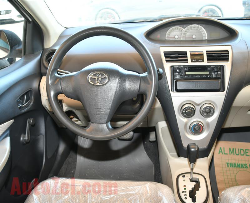 TOYOTA YARIS- 2007- WHITE- 218 000 KM- JAPANESE SPECS