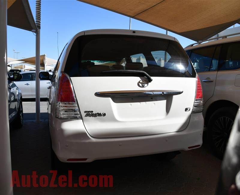 TOYOTA INNOVA- 2010- WHITE- 172 000 KM- GCC