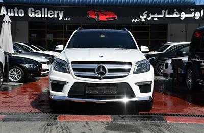 MERCEDES-BENZ GL500- 2015- WHITE- 90 000 KM- GCC SPECS