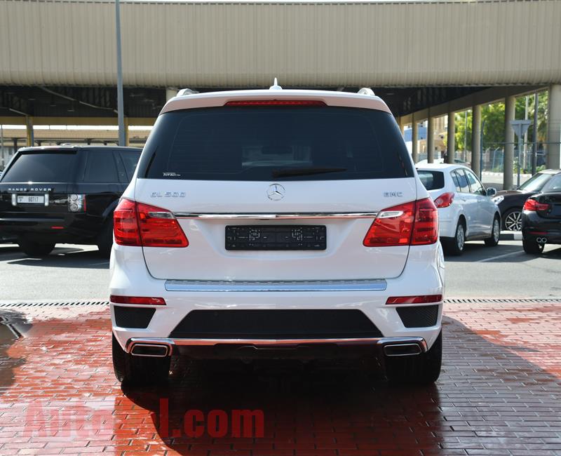 MERCEDES-BENZ GL500- 2015- WHITE- 90 000 KM- GCC SPECS