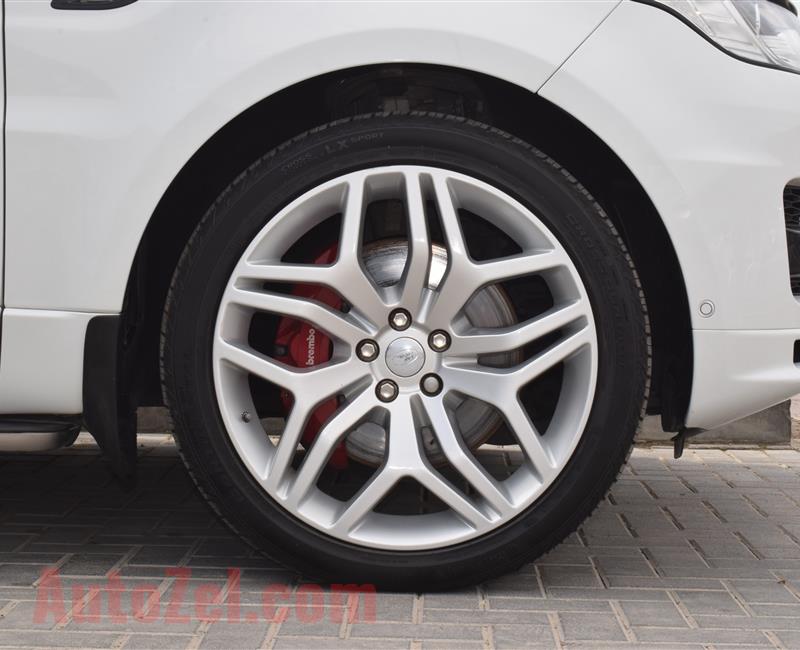 RANGE ROVER SPORT MODEL 2014 - WHITE - 148000 KM - V8 - GCC 