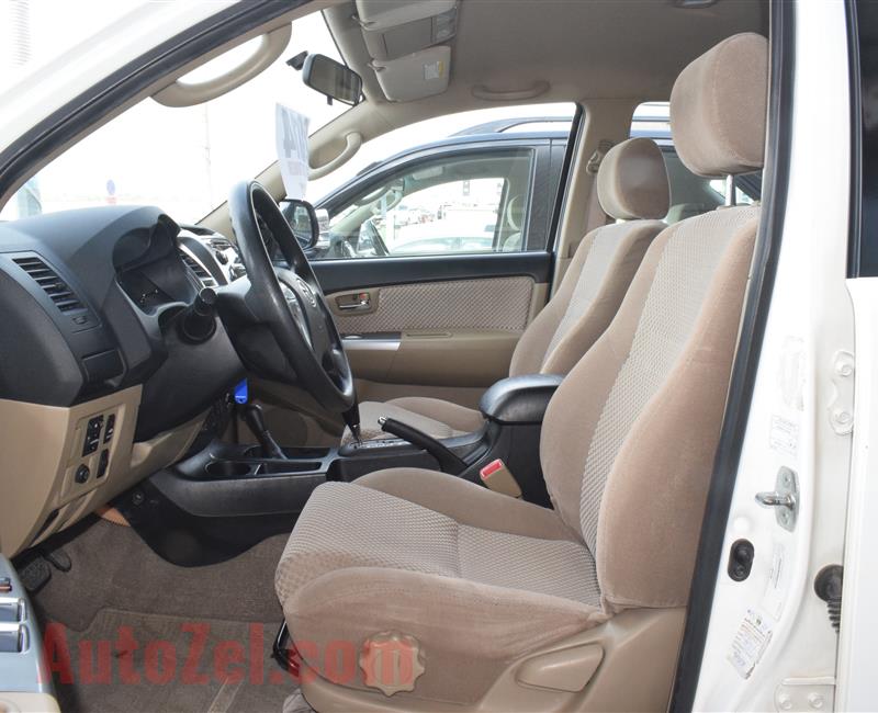 TOYOTA FORTUNER- 2014- WHITE- 145 000 KM- GCC SPECS