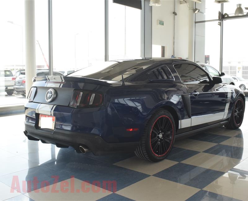 FORD MUSTANG- 2010- BLUE/BLACK- 227 000 KM- GCC SPECS