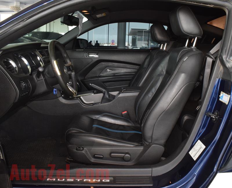 FORD MUSTANG- 2010- BLUE/BLACK- 227 000 KM- GCC SPECS