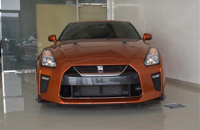 NISSAN GTR- 2017- ORANGE- 19 000 KM- GCC