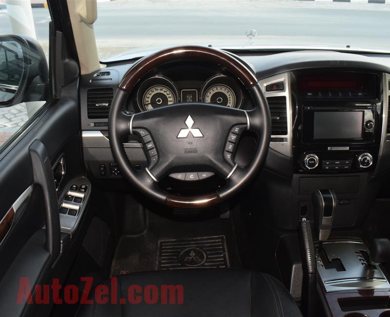 MITSUBISHI PAJERO- 2016- SILVER- 110 000 KM- GCC SPECS