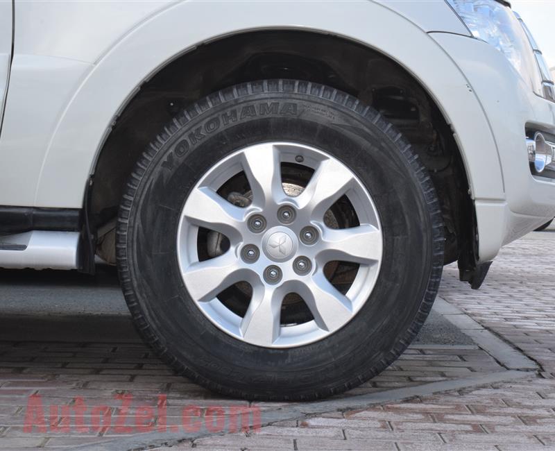 MITSUBISHI PAJEERO- 2016- WHITE- 51 000 KM- GCC SPECS