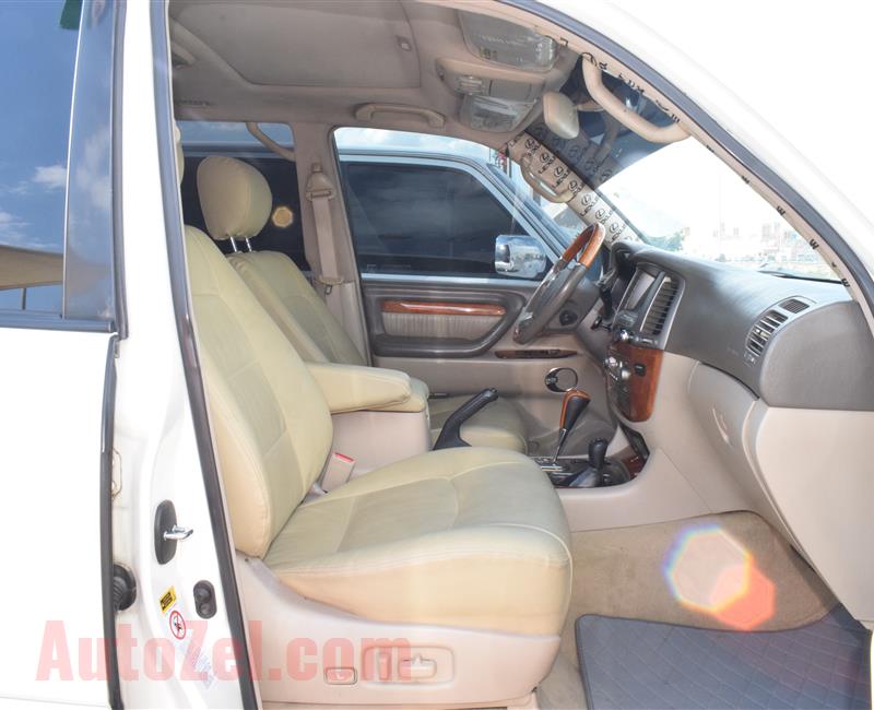 LEXUS LX470- 2004- WHITE- 262 000 KM- GCC