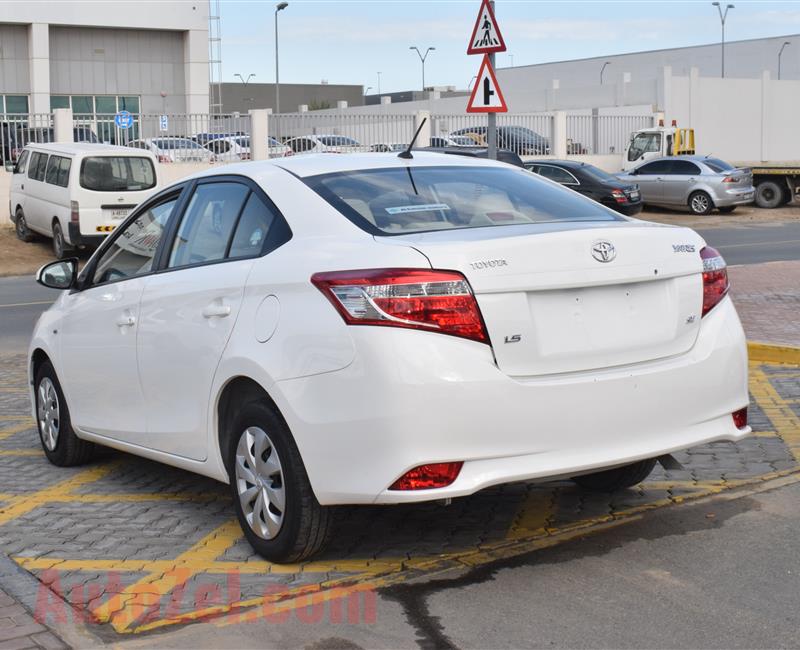 TOYOTA YARIS SE 1.6- 2016- WHITE- 136 000 KM- GCC SPECS