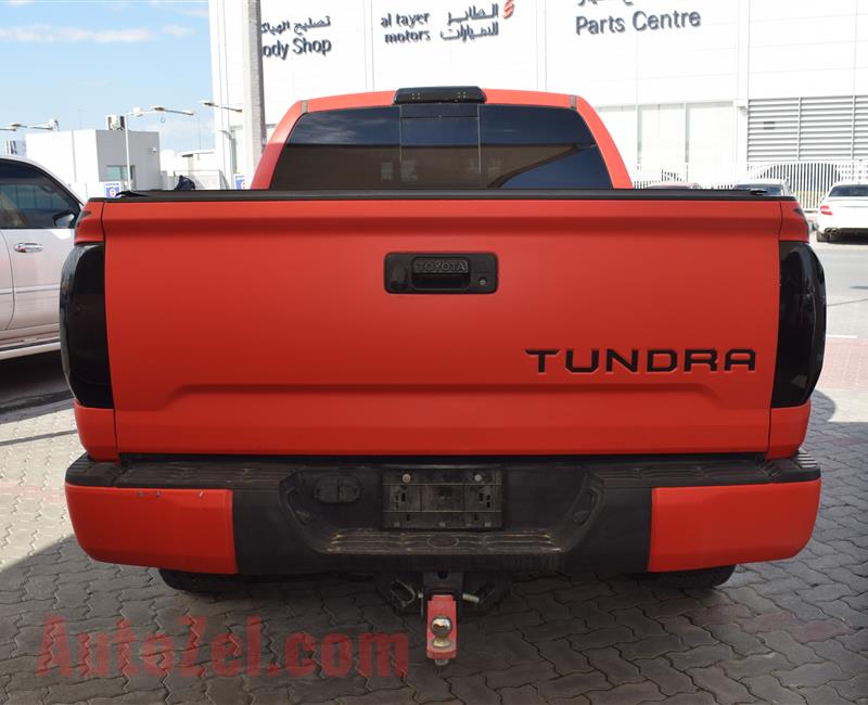 TOYOTA TUNDRA- 2014- RED- 81 000 KM