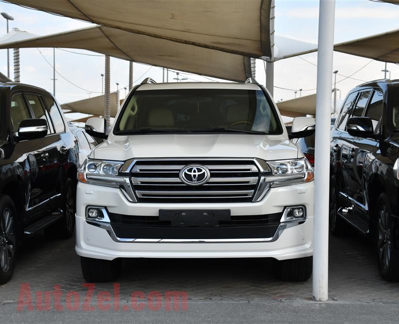 TOYOTA LAND CRUISER GXR- 2017- WHITE- 94 000 KM- GCC