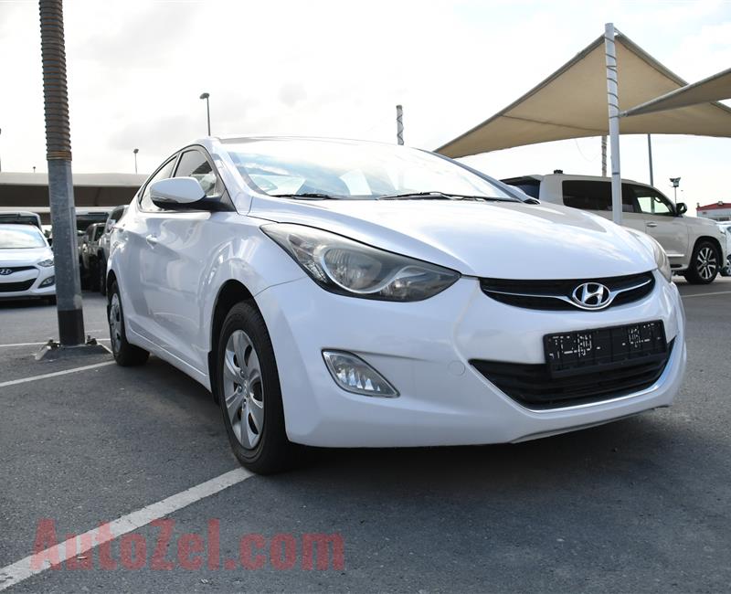 HYUNDAI ELANTRA- 2014- WHITE- 235 000 KM- GCC