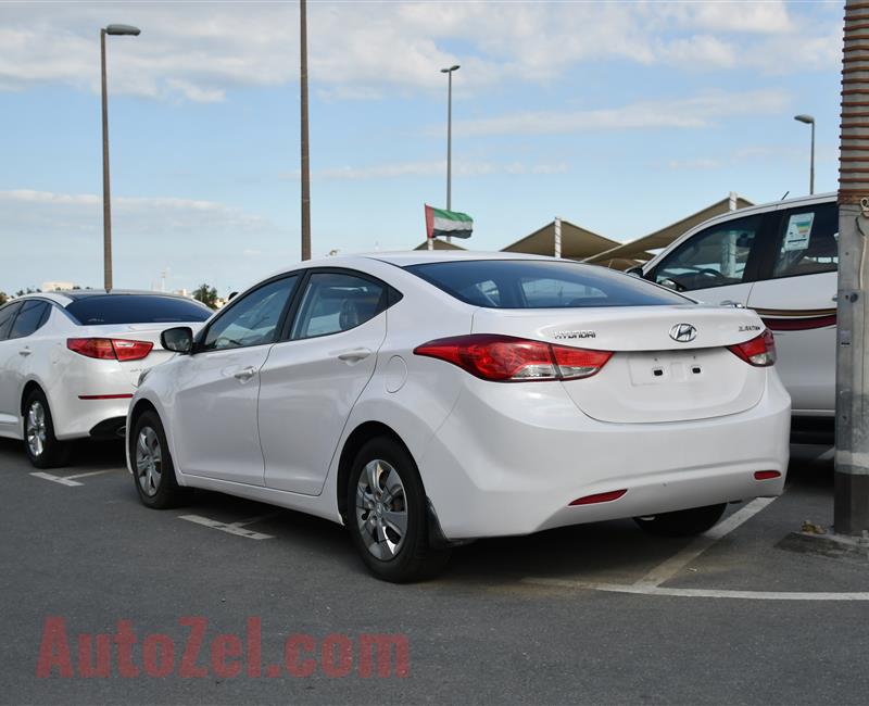 HYUNDAI ELANTRA- 2014- WHITE- 235 000 KM- GCC