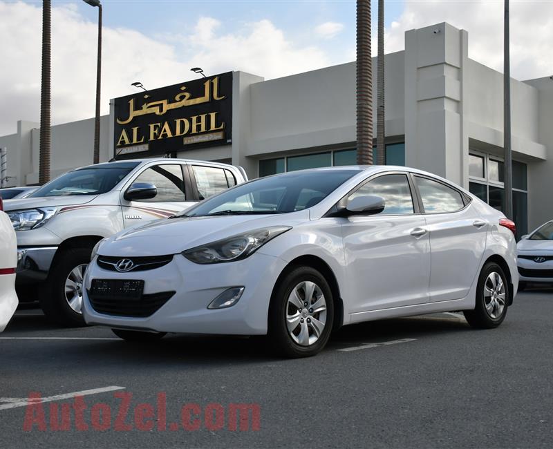 HYUNDAI ELANTRA- 2014- WHITE- 235 000 KM- GCC