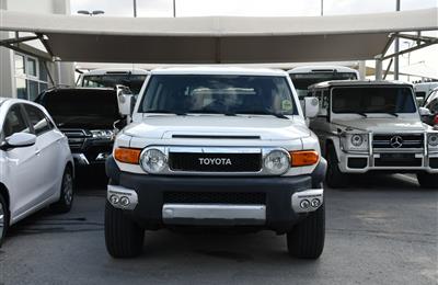 TOYOTA FJ CRUISER- 2008- WHITE- 345 000 KM- GCC