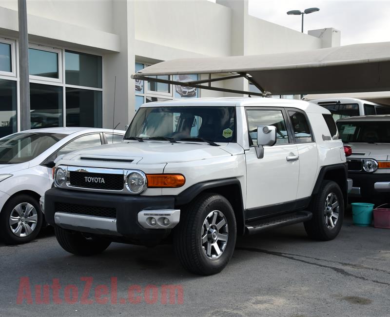 TOYOTA FJ CRUISER- 2008- WHITE- 345 000 KM- GCC