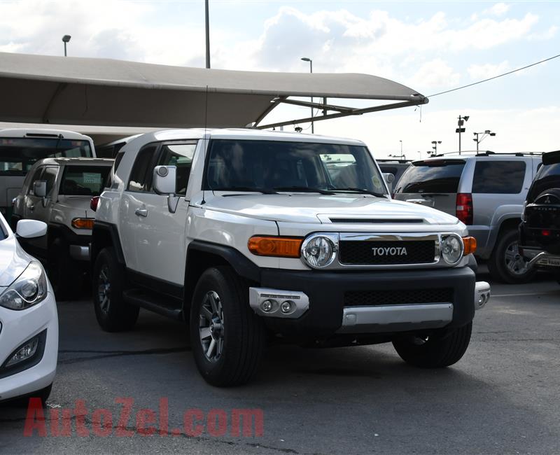 TOYOTA FJ CRUISER- 2008- WHITE- 345 000 KM- GCC