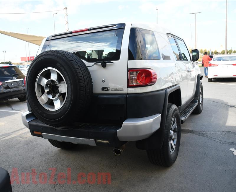 TOYOTA FJ CRUISER- 2008- WHITE- 345 000 KM- GCC