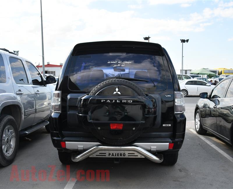 MITSUBISHI PAJERO- 2010- BLACK- GCC