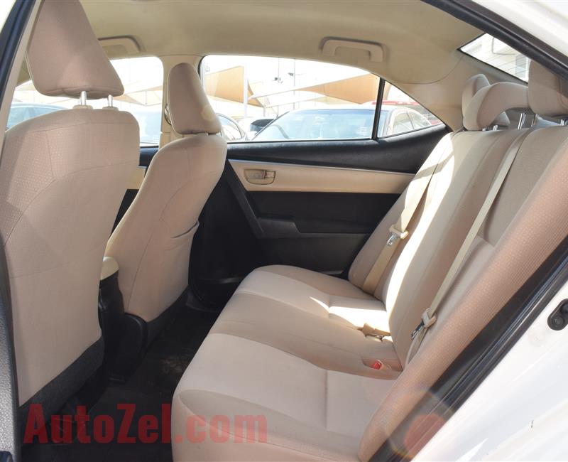 toyota corolla model 2015 - white - 89,000 km - white -v4 - gcc 