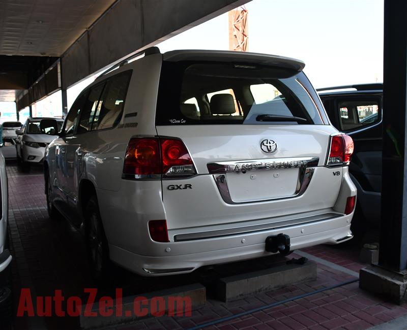 LAND CRUISER GXR V8- 2015- WHITE- 130 000 KM- GCC SPECS