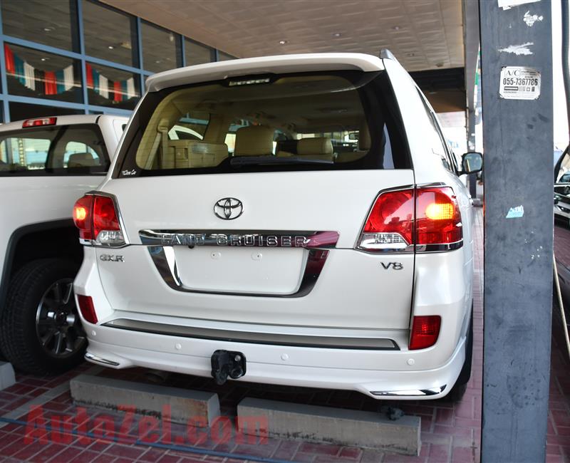 LAND CRUISER GXR V8- 2015- WHITE- 130 000 KM- GCC SPECS