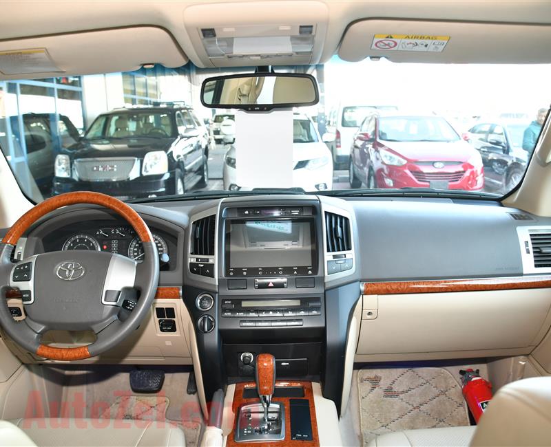 LAND CRUISER GXR V8- 2015- WHITE- 130 000 KM- GCC SPECS