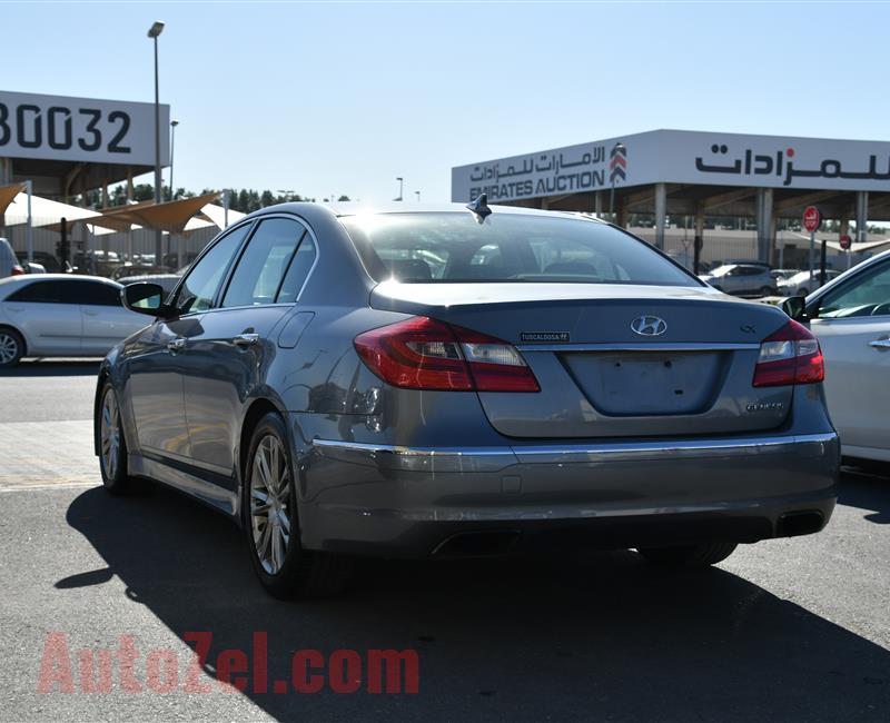 HYUNDAI GENESIS- 2014- GRAY- 217 000 MILES- AMERICAN SPECS- CALL FOR PRICE