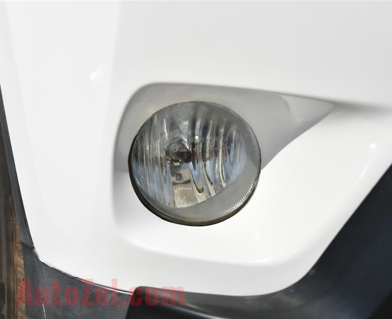 TOYOTA RAV4- 2013- WHITE- 72 000 MILES- AMERICAN SPECS