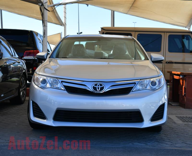 TOYOTA CAMRY LE MODEL 2014 - SILVER - 64.000 MILES - V4 - CAR SPECS IS AMERICAN 