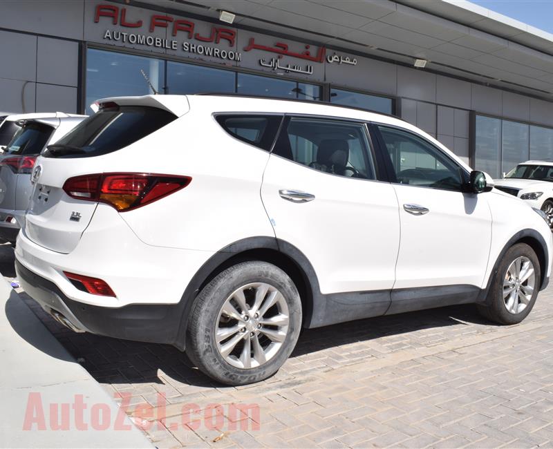 HYUNDAI SANTA FE- 2017- WHITE- 55 000 KM- GCC SPECS