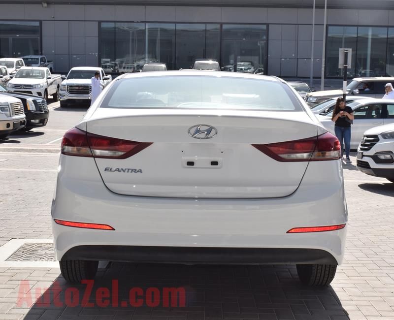 HYUNDAI ELANTRA- 2017- WHITE- 56 000 KM- GCC SPECS