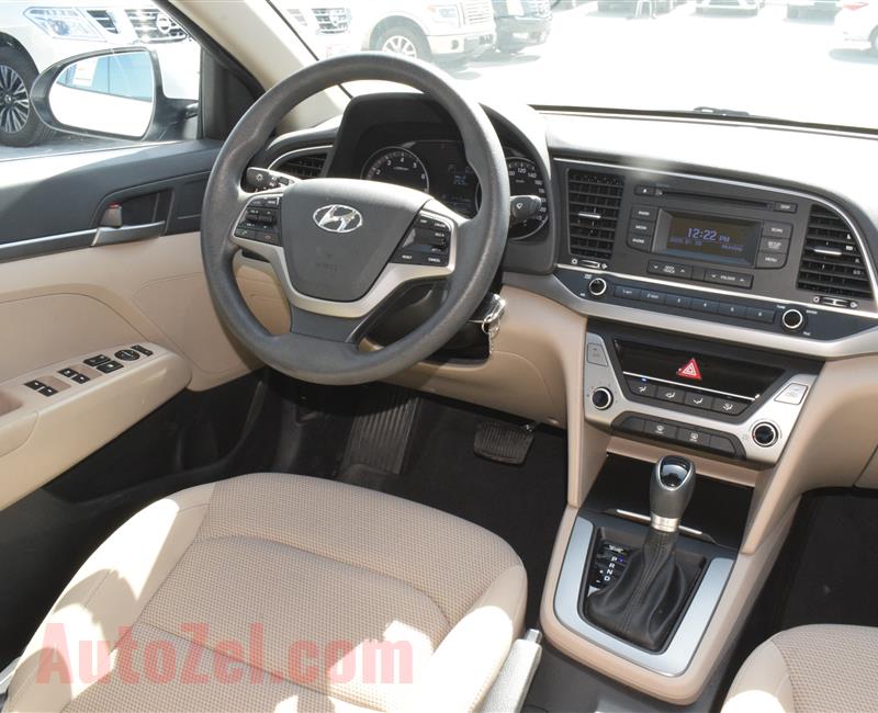 HYUNDAI ELANTRA- 2017- WHITE- 56 000 KM- GCC SPECS