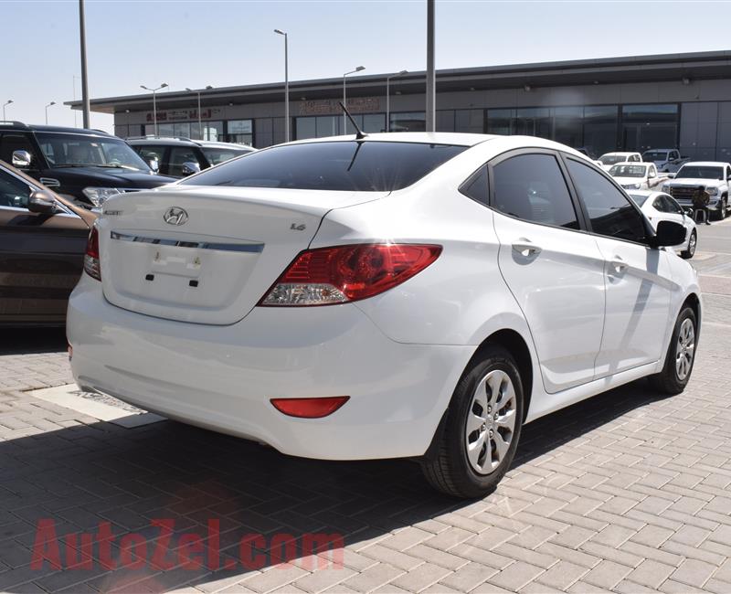 HYUNDAI ACCENT- 2017- WHITE- 57 000 KM- GCC SPECS