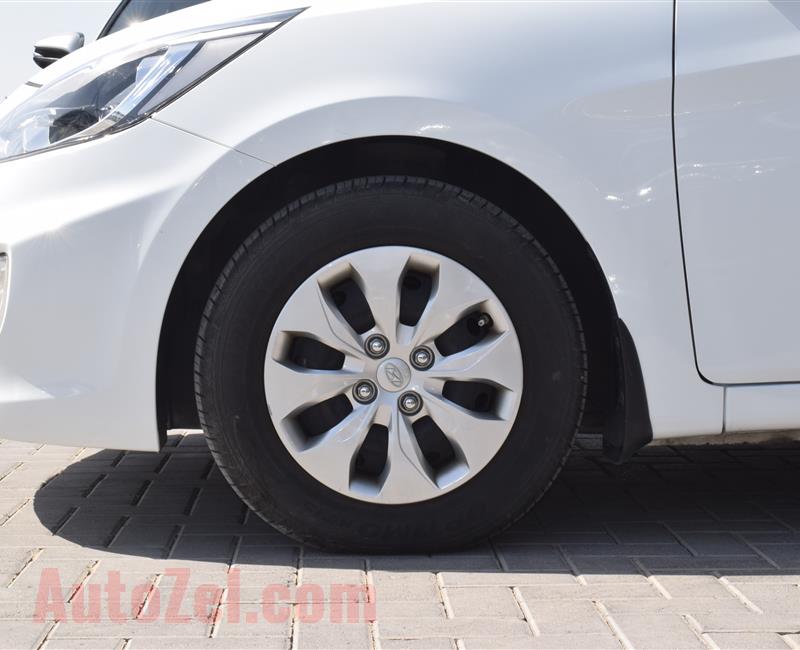 HYUNDAI ACCENT- 2017- WHITE- 57 000 KM- GCC SPECS