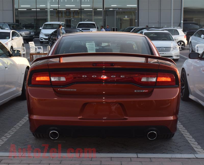 DODGE CHARGER SRT- 2013- ORANGE- 200 000 KM- GCC SPECS