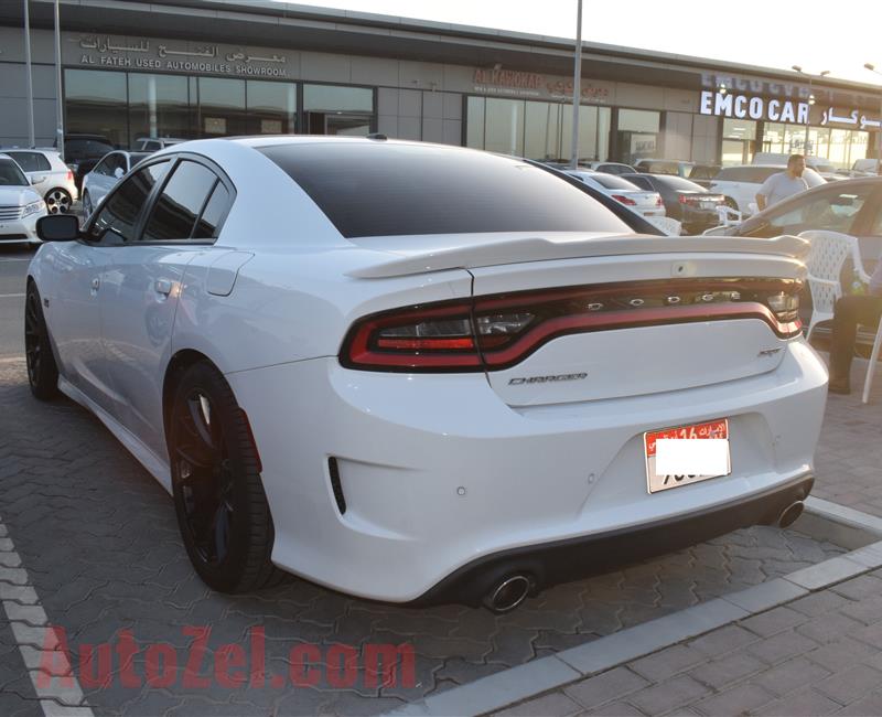 DODGE CHARGER SRT- 2016- WHITE- 100 000 KM- GCC SPECS