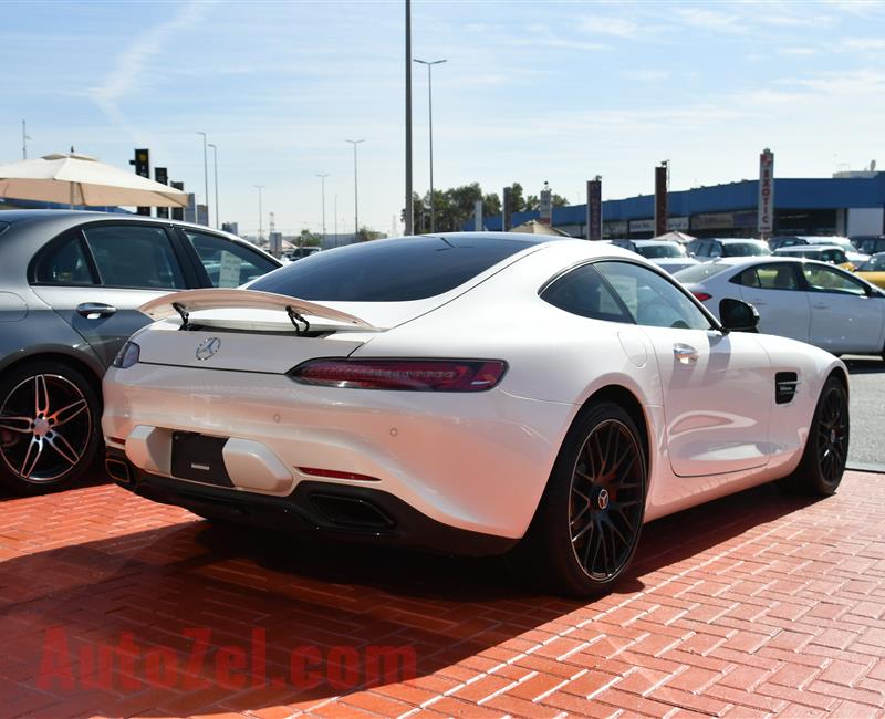 MERCEDES-BENZ GTS- 2017- WHITE- 16 000 KM- CANADIAN SPECS