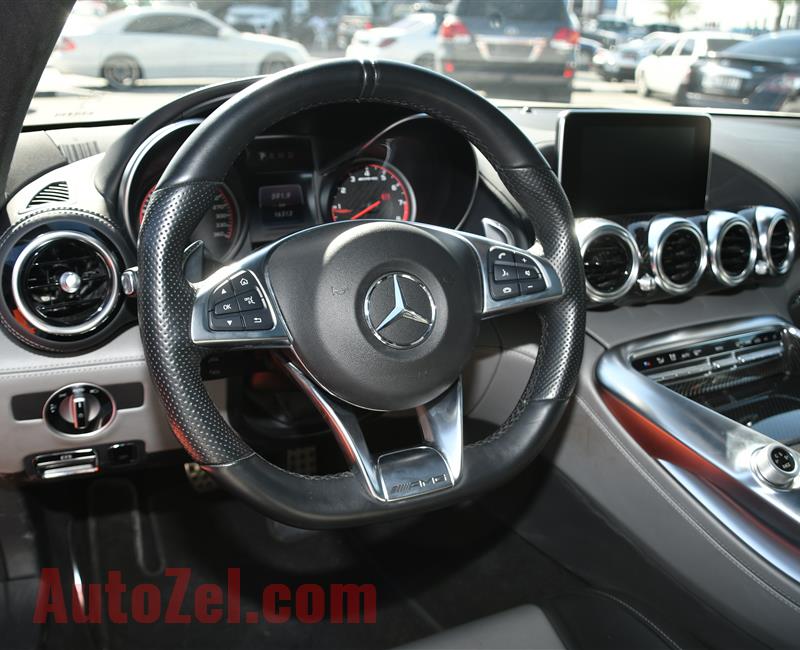 MERCEDES-BENZ GTS- 2017- WHITE- 16 000 KM- CANADIAN SPECS