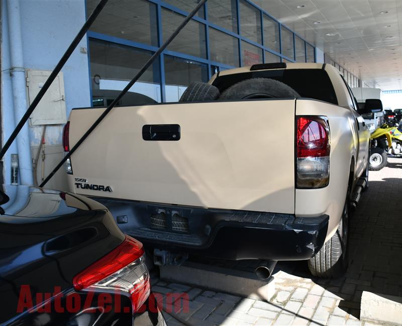 TOYOTA TUNDRA (SINGLE DOOR)- 2010- GOLD- 66 000 KM- AMERICAN SPECS