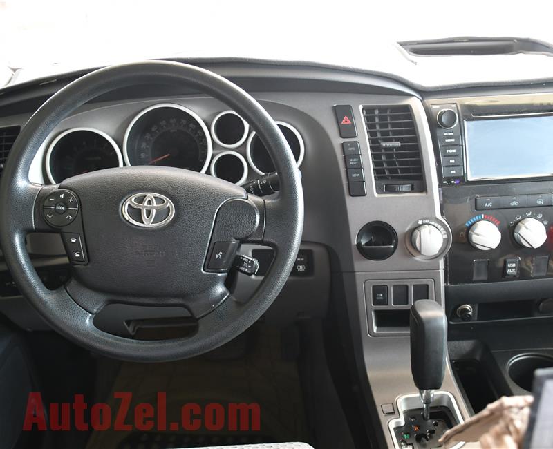 TOYOTA TUNDRA (SINGLE DOOR)- 2010- GOLD- 66 000 KM- AMERICAN SPECS