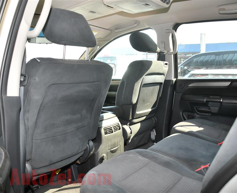 NISSAN ARMADA- 2012- SILVER- 48 000 KM- GCC SPECS