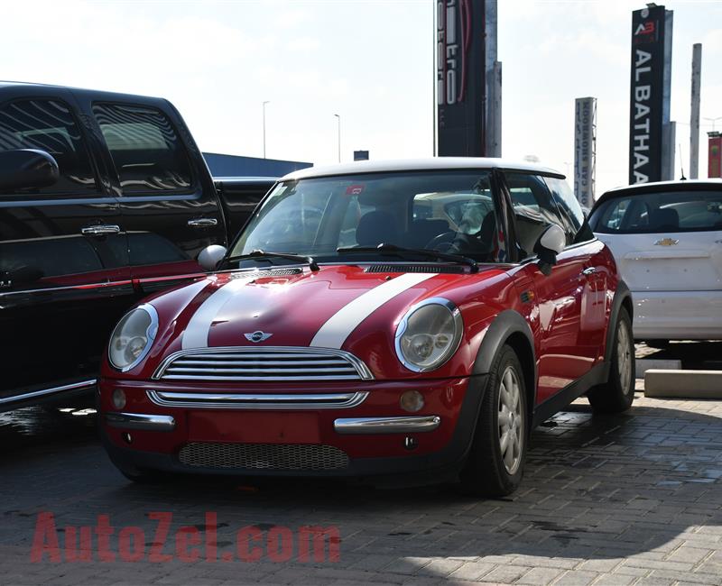 MINI COOPER- 2004- RED- 144 000 KM- GCC SPECS