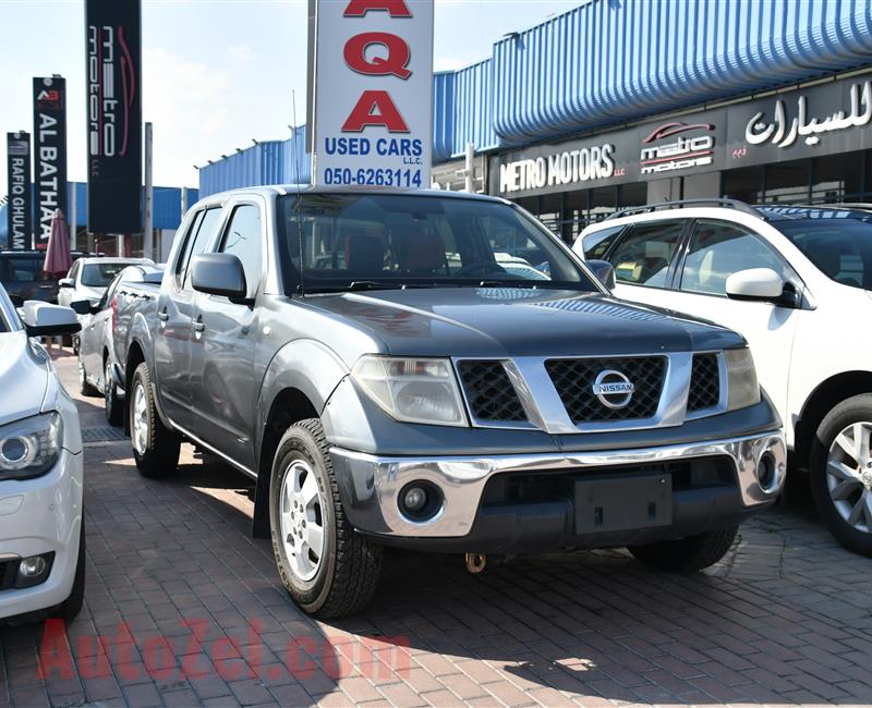 NISSAN NAVARA SE- 2011- GRAY- 210 000 KM- GCC SPECS