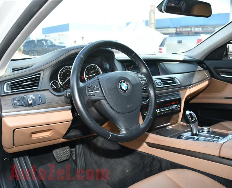 BMW 740i- 2011- WHITE- 187 000 KM- GCC SPECS