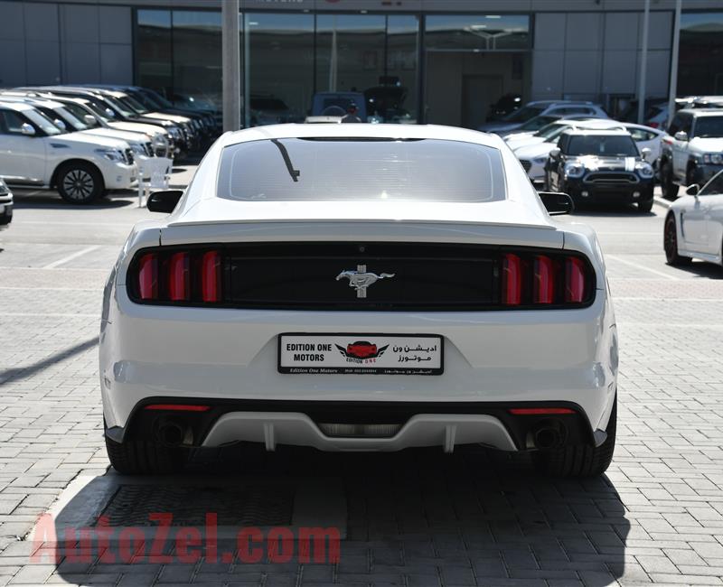 FORD MUSTANG MODEL 2017 - WHITE - 31,000 MILE - V6 - CAR SPECS IS AMERICAN 