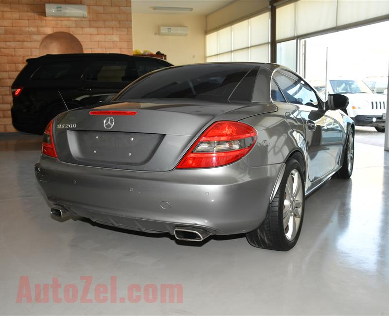 MERCEDES CLK200- 2009- GRAY- 144 000 KM- GCC SPECS